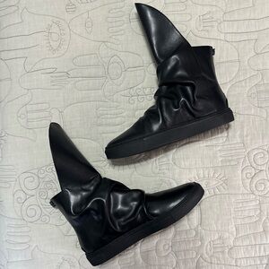 NIB Nicholas K Vidal Hybrid Sneaker Boots 38 US7 Black Leather Futuristic Ruched